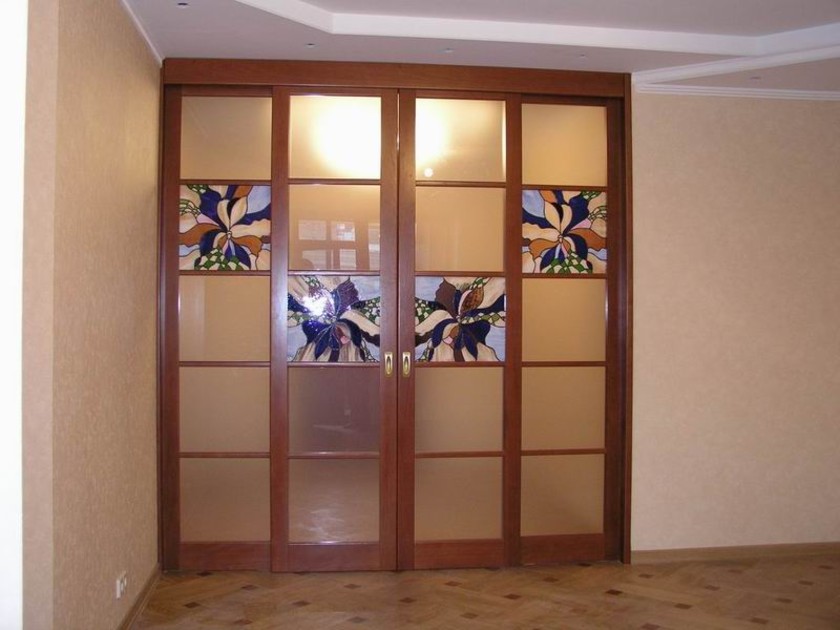 Перегородка с цветными стеклянными вставками Барановичи