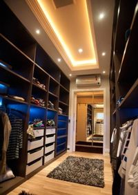 Большая открытая гардеробная комната с комбинированным наполнением Барановичи