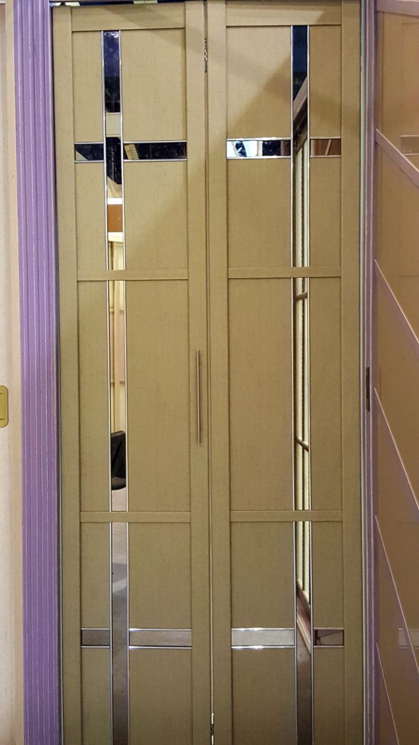 Двери гармошка шпонированные с зеркальным декором Барановичи